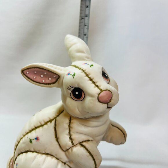 Lefton 1987 Quilted Sitting Rabbit Porcelain Figurine Vintage Bunny 6 ¼” - Picture 8 of 9